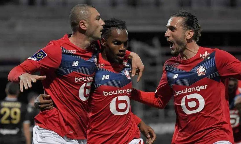 清晨里昂调整名单以备荷甲，单刀错失环节打磨，赛场秩序良好，年轻球员得到机会的简单介绍