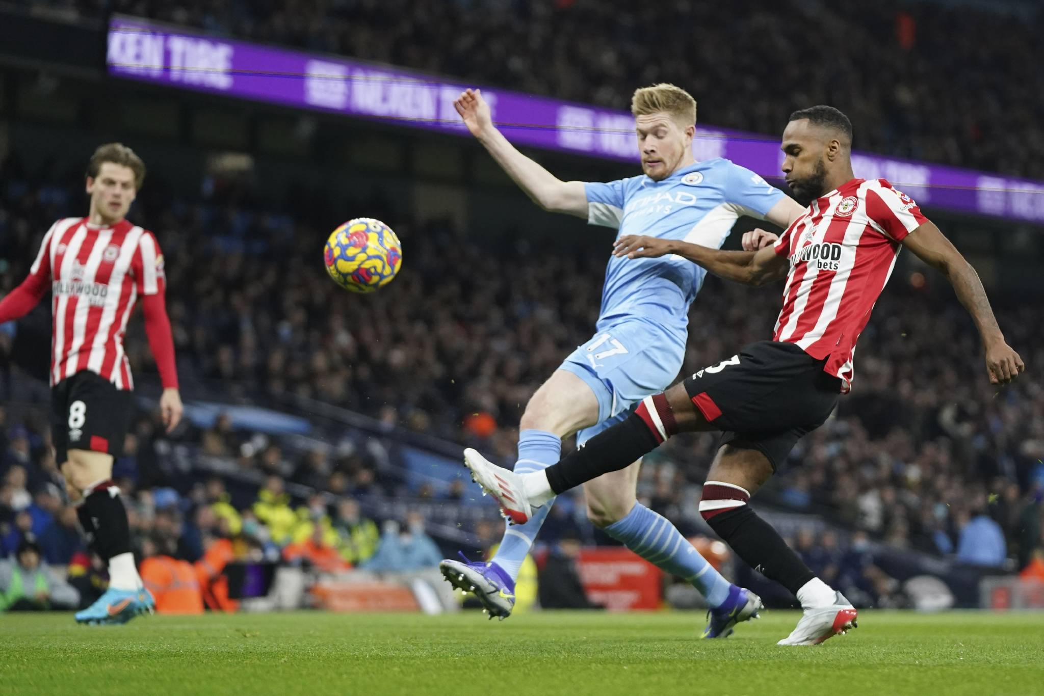 关于集结日英超焦点战,拜仁慕尼黑再遭质疑,信心回归,年轻球员得到机会的信息 关于集结日英超焦点战,拜仁慕尼黑再遭质疑,信心回归,年轻球员得到机会的信息